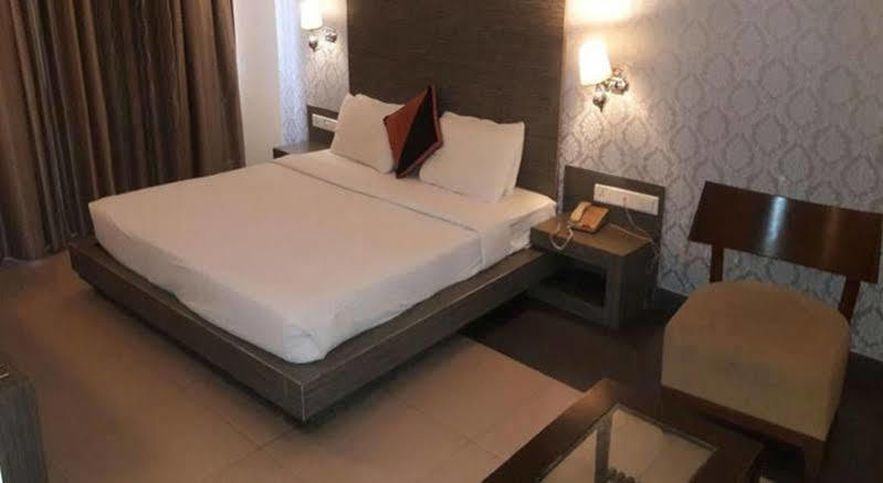 فابهوتيل ساداناند هينجيوادي Pimpri-Chinchwad المظهر الخارجي الصورة